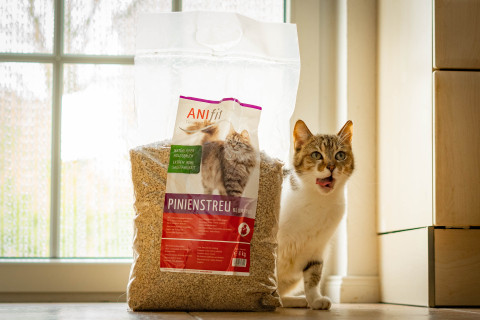 Cat Accessories Pine Litter (Pinienstreu) 4 kg 1 Piece -3- Anifit
